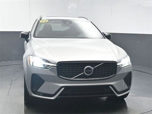 Used 2023 Volvo XC60 B5 Ultimate w/ Protection Package Premier image 3