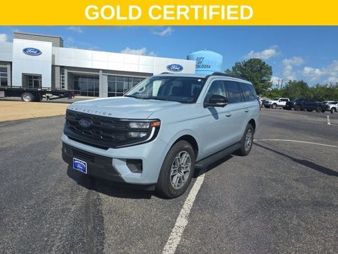 Used 2025 Ford Expedition Active RWD image 7