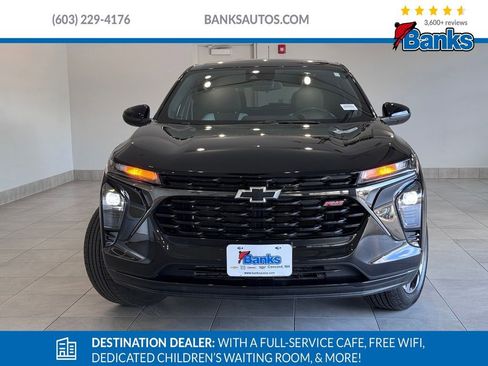 Certified 2024 Chevrolet Trax RS image 3