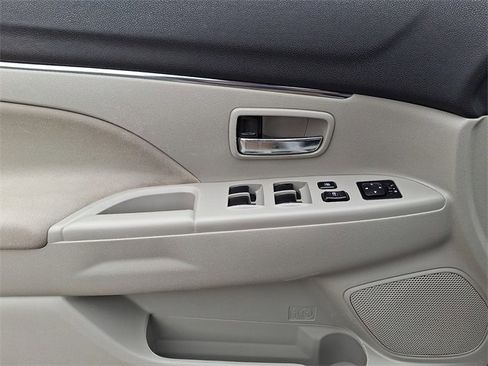 Used 2020 Mitsubishi Outlander Sport ES image 12