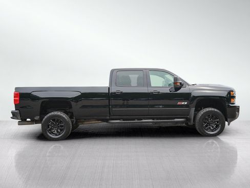 Used 2019 Chevrolet Silverado 2500 LTZ w/ Midnight Edition AWD/4WD image 6