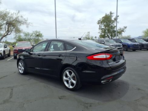 Used 2016 Ford Fusion SE AWD/4WD image 12