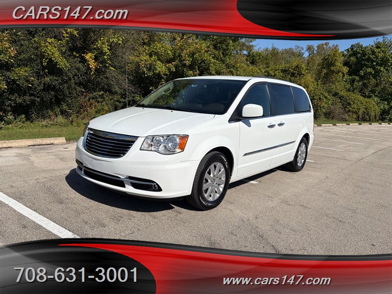 Used 2015 Chrysler Town & Country Touring w/ Driver Convenience Group FWD image 1