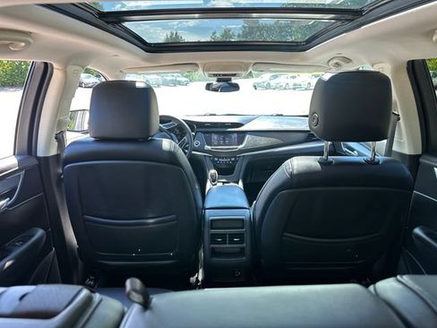 Used 2018 Cadillac XT5 Luxury w/ Driver Awareness Package AWD/4WD image 14