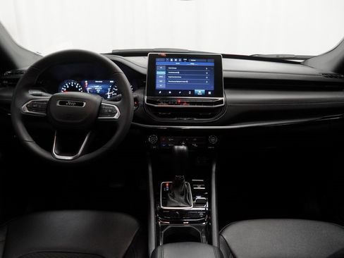 Used 2025 Jeep Compass Latitude w/ Altitude Special Edition image 23