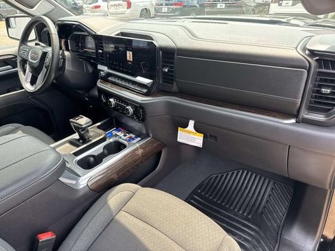 Used 2024 GMC Sierra 1500 Elevation w/ X31 Off-Road Package AWD/4WD image 16