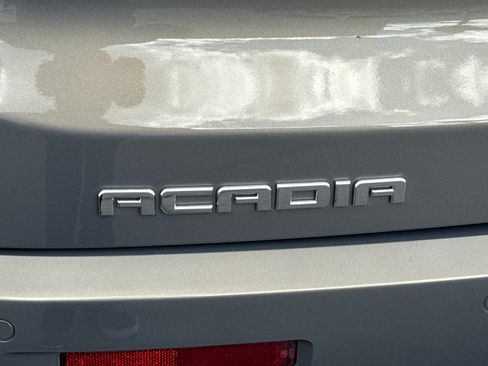 Certified 2019 GMC Acadia Denali w/ Technology Package FWD image 12