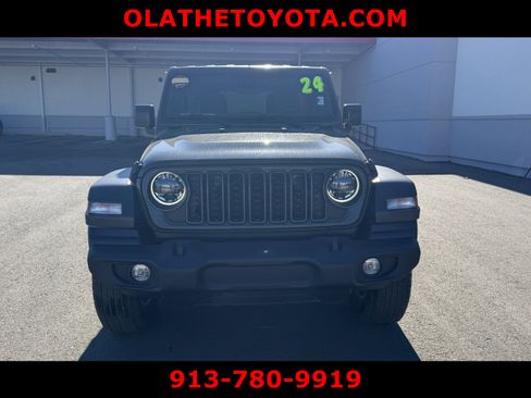 Used 2024 Jeep Wrangler Sport S image 3