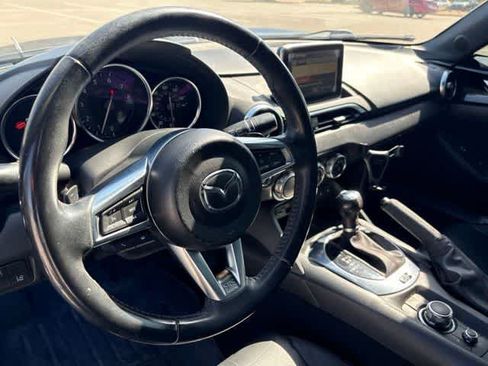 Used 2017 MAZDA MX-5 Miata RF Grand Touring RWD image 10