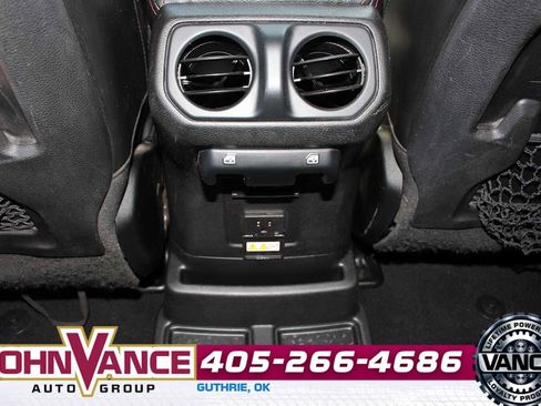 Used 2018 Jeep Wrangler Unlimited Rubicon image 29