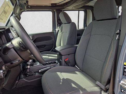 New 2026 Jeep Gladiator Sport image 4