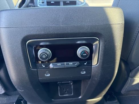 Used 2024 Chevrolet Suburban Premier w/ Premium Package image 16