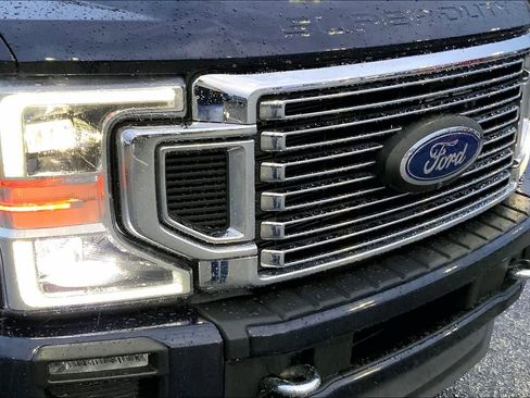 Used 2022 Ford F450 Platinum w/ FX4 Off-Road Package image 28