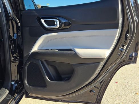 Used 2022 Jeep Compass Limited image 11