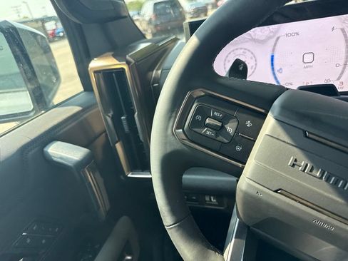 Used 2025 GMC Hummer EV 2X AWD/4WD image 16