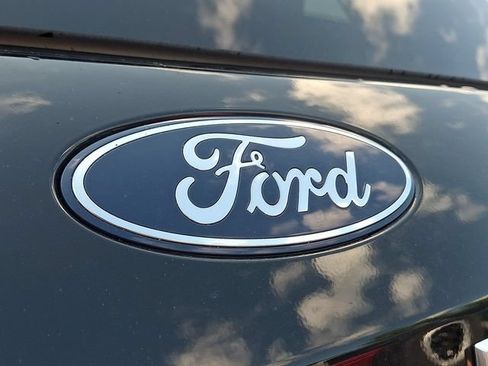 Used 2025 Ford Expedition Platinum w/ Driver's Package AWD/4WD image 4