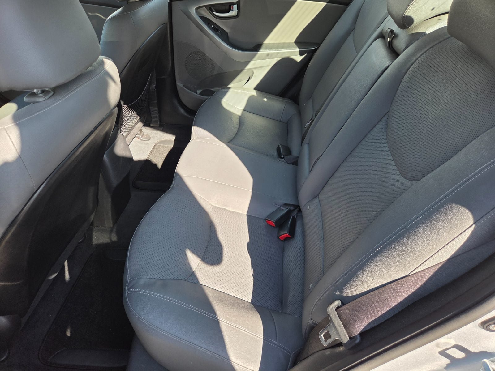 Used 2014 Hyundai Elantra Limited w/ Option Group 03 FWD image 11