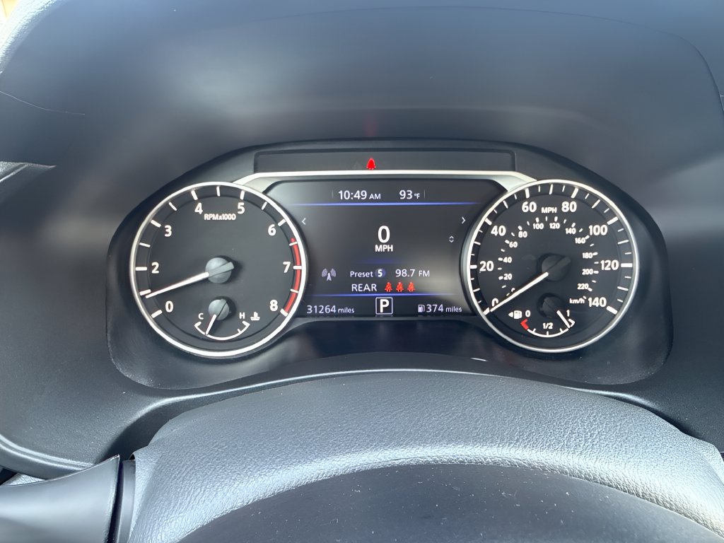Used 2025 Nissan Altima 2.5 SV FWD image 18