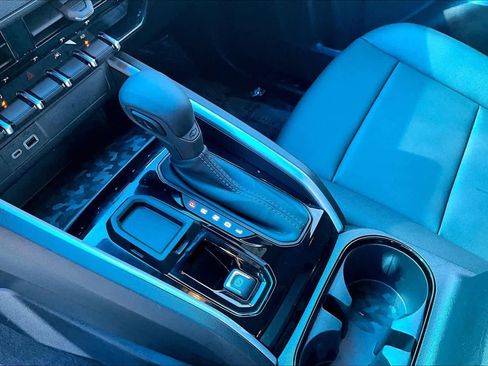 Used 2026 Chevrolet Colorado W/T image 17