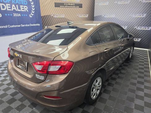 Used 2019 Chevrolet Cruze LS FWD image 6