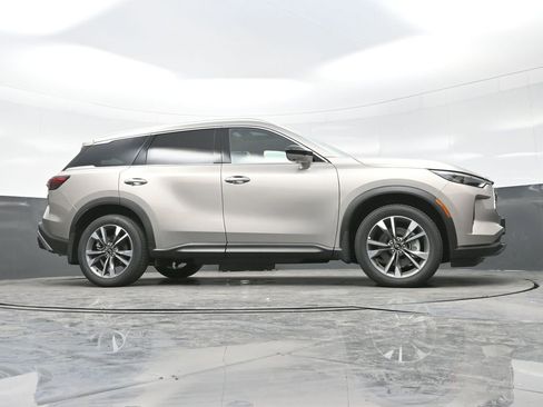 Used 2025 INFINITI QX60 Luxe w/ Vision Package image 33