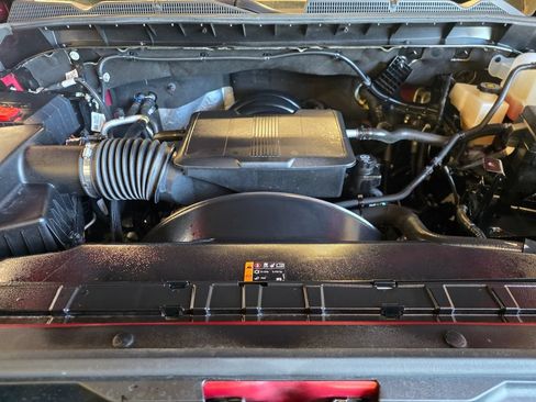 Used 2025 GMC Sierra 2500 AT4 w/ AT4 Premium Plus Package AWD/4WD image 21