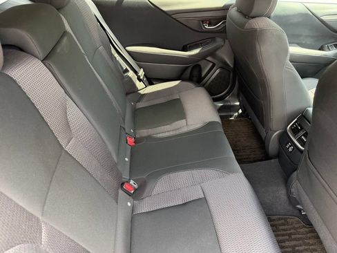 Used 2024 Subaru Outback Premium AWD/4WD image 18