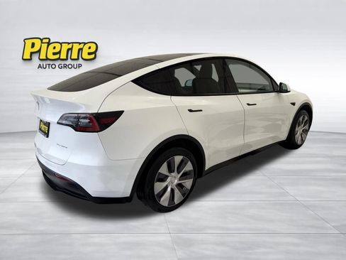 Used 2022 Tesla Model Y Long Range image 6