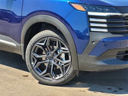 New 2026 Nissan Kicks SR image 2