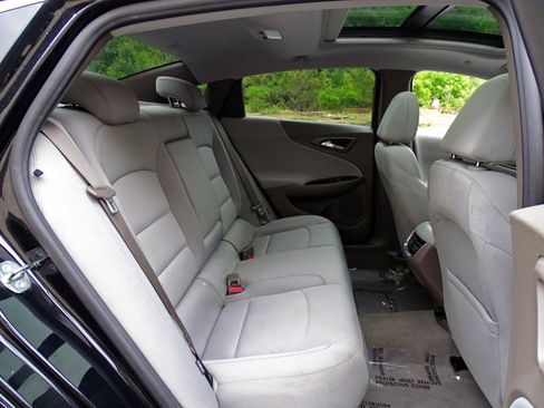 Used 2024 Chevrolet Malibu LT FWD image 29