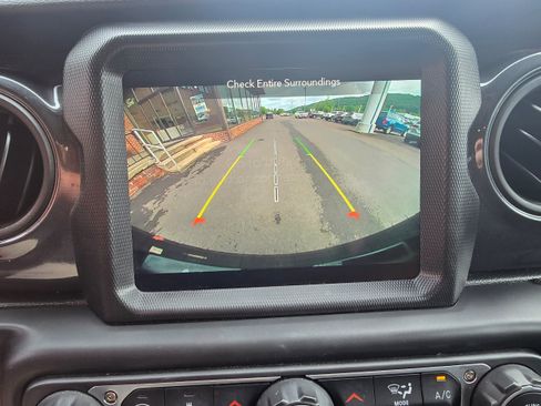 Used 2023 Jeep Wrangler Unlimited Sport AWD/4WD image 13