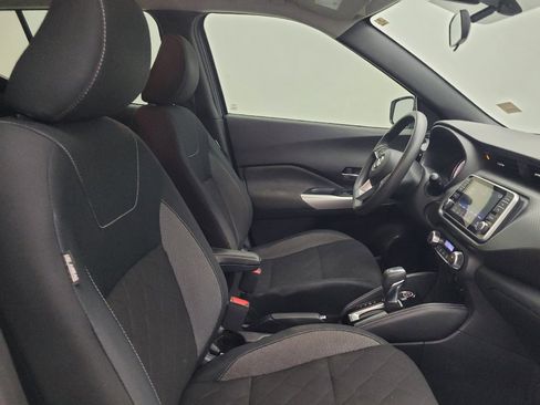 Used 2020 Nissan Kicks SV FWD image 21
