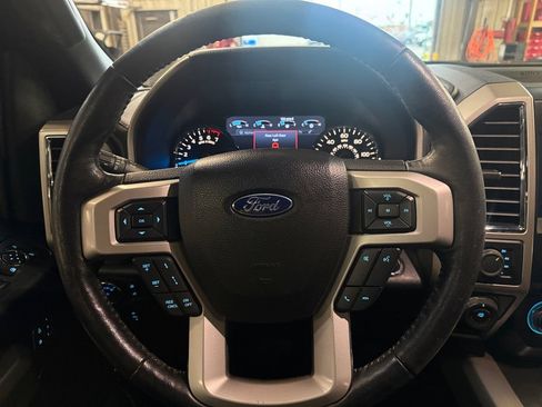 Used 2017 Ford F150 Lariat w/ Equipment Group 502A Luxury AWD/4WD image 29