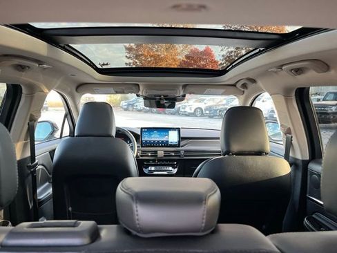 Used 2025 Lincoln Corsair Grand Touring w/ Equipment Group 301A image 28