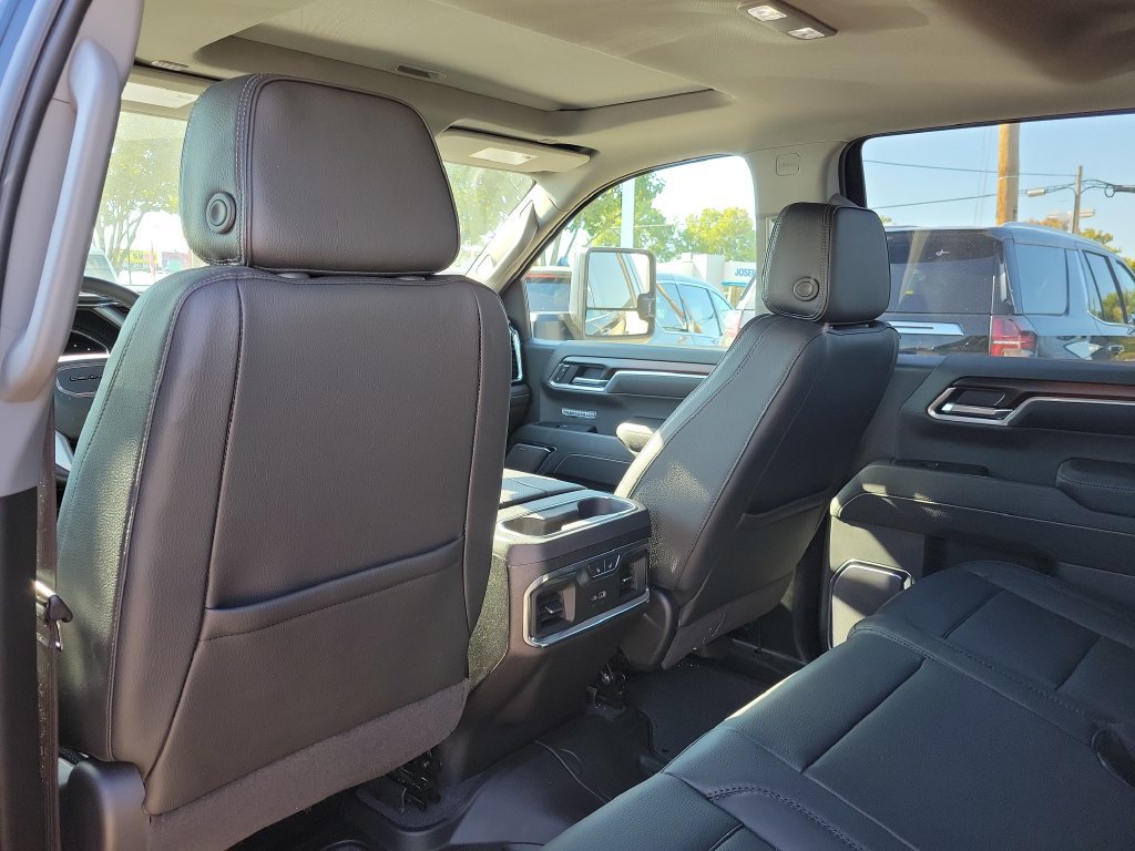 Used 2026 GMC Sierra 1500 Denali w/ Denali Reserve Package AWD/4WD image 13