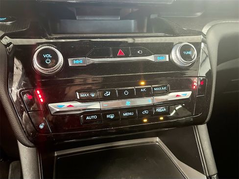 Used 2022 Ford Explorer ST-Line image 20