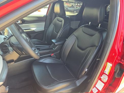 Used 2025 Jeep Compass Limited AWD/4WD image 16