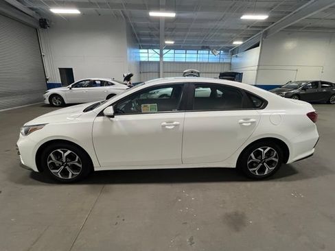 Used 2021 Kia Forte LXS FWD image 6