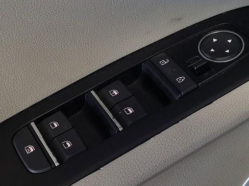 Used 2020 Kia Soul LX FWD image 27