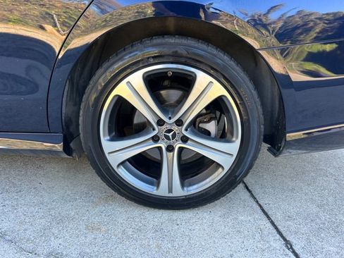 Used 2018 Mercedes-Benz E 300 image 36