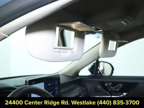 Used 2024 Lincoln Corsair AWD image 19