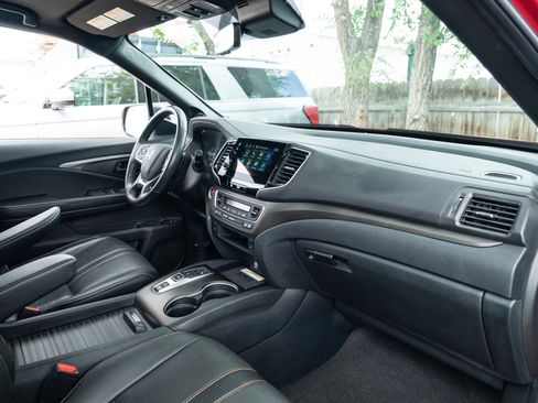 Used 2023 Honda Passport TrailSport image 18