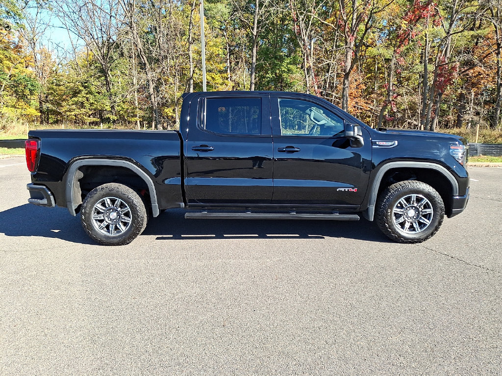 Used 2024 GMC Sierra 1500 AT4 w/ Technology Package AWD/4WD image 10