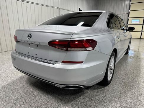 Used 2020 Volkswagen Passat 2.0T SE FWD image 7