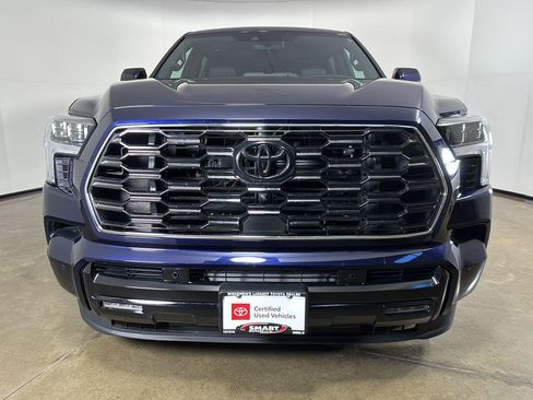 Used 2025 Toyota Sequoia Platinum AWD/4WD image 6