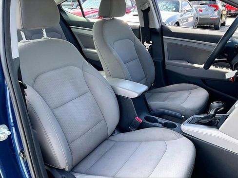 Used 2020 Hyundai Elantra SEL image 25