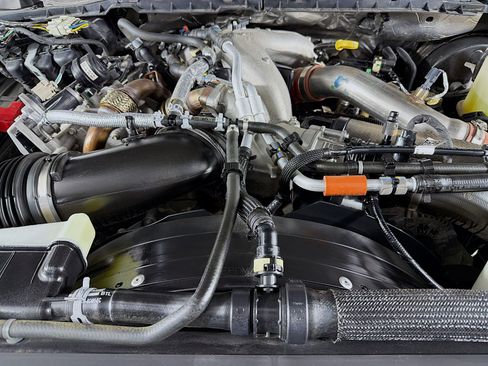 Used 2024 Ford F350 XLT w/ Camper Package image 5