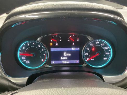 Used 2021 Chevrolet Traverse LT FWD image 15