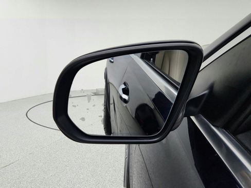 Certified 2020 Mercedes-Benz GLS 450 4MATIC image 31