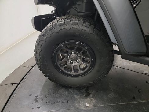 Used 2023 Jeep Wrangler Unlimited Sport image 30